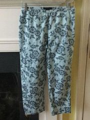 Vintage Stretch Floral Blue Capri Pants - Sz 6