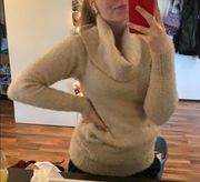 Super soft long sweater with crewneck