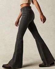 Free People  Pull-On Flare Jeans High Rise Bell Bottoms Grey Women’s Size 27