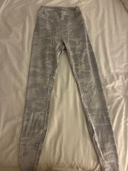 Lululemon White Camo Wunder Under Leggings