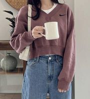 NIKE Cropped V Neck Phoenix Pullover in Smokey Mauve S