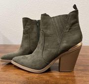 Crown And Ivy Women Bootie Size 8.5 Olive Green Gold Suede