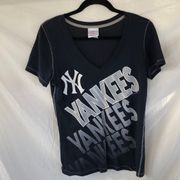 Genuine Merchandise NYY T-Shirt Size M