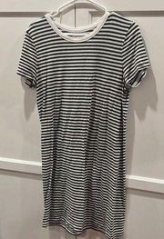 Lou and Grey green striped size medium t-shirt dress comfy classic summer preppy