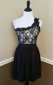 NEW Doe & Rae ModCloth Black Lace & Ivory One Shoulder Short Party Dress Small