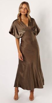 Petal & Pup Ricki Maxi Dress in Olive