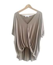 Double Zero Top Womens Size Large Olive Wrap Bubble Hem High Low Short Sleeve