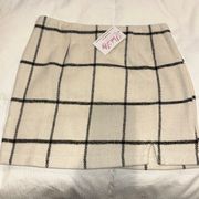 White and Black Plaid skirt