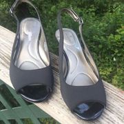 Bandolino Womans Sandals Sz 7 1/2