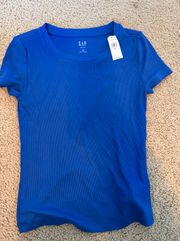 NWT  t Shirt