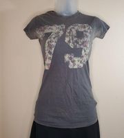 5/$25 Hybrid Tees Grey '79' Floral Short Sleeve Shirt S