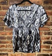 Apt. 9 Gray Black Printed Short Sleeve V-Neck Top Women's Size Small