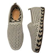 Bill Blass Sutton Perforated White & Black Espadrille Flat Size 7