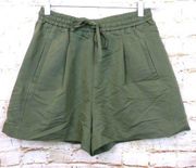 Uniqlo Womens Pleated Front Elastic Waist Short High Rise Green Rayon Blend Sz M