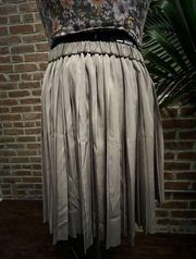 Like new! Kate Spade Pleated Skirt