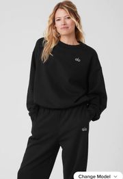 NWT  Accolade Sweatshirt