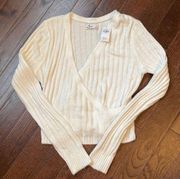 Hollister Wrap Knit Sweater. Size Large. Cream New