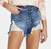 Good American Good Bombshell Denim Shorts Women's Size 8/29 NWT