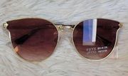 NWT Frye and Co. Women's Gold Toned Sunglasses