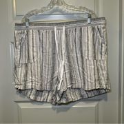 Cato White/Grey-Black Striped Linen Blend Shorts size 22/24W