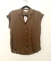 S NWT brown short sleeve button up blouse