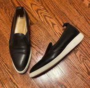 Everlane Black Leather Pointed Toe Street Shoe