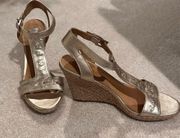 Espadrille Wedge Sandals Women’s Size 8.5. Gold.