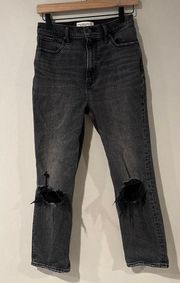 Abercrombie & Fitch Ultra High Rise Straight Jean in Black Denim. Sz. 27/4