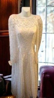 VTG 80’s Ivory Sheer Lace Wedding Gown Sz. 9/10 Puff Long Sleeve Bow Low Back