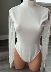 Boohoo Ivory Bodysuit Size 2 Lace Long Sleeve NWT Mock Neck