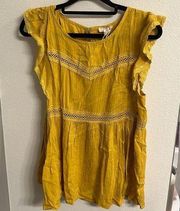 NWT Hem & Thread Top