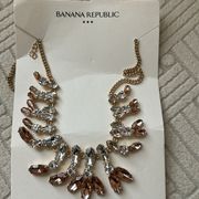 - BANANA REPUBLIC necklace NWT