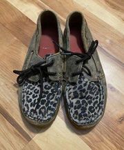 Twisted X Distressed Leopard Print Driving Boat Shoes Size 6