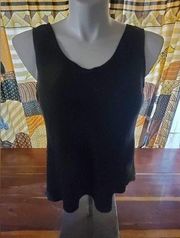 Lord and Taylor size extra large, 100% silk sleeveless top black with embossed