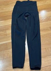 American eagle the everything pocket leggings size small. Pulling due to wash