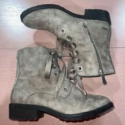 Treasure & Bond Women's Grey Boots