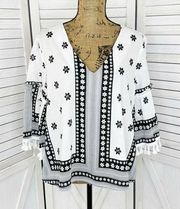 Soho New York & Comp Boho Fringe Hem Floral Popover Shirt White Black Large