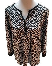 Black & White Geometric Print 3/4 Button Sleeve V-Neck Blouse Size M