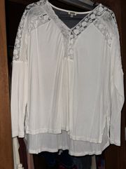 Blouse Laced