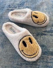 Luna Mellow Luxe Cream Yellow Smiley Happy Face House Slippers Women's XS 4 - 5