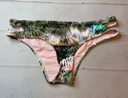 NWOT -  - Women’s Tropical Print Bikini Bottom