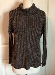 Daytrip turtleneck sweater size small