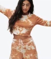 mate the label Size Small tie dye thermal crop long sleeve orange white