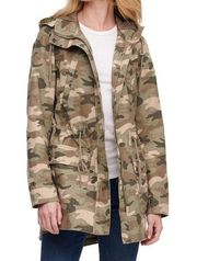 Levi’s Jacket NWT Camo Utility Adjustable Hood Drawstring Waist Women Small $120