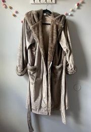 Pottery Barn Faux Fur Soft Hooded Luxury Bathrobe