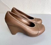 Crocs Lena Wedge heel shoes womens 7 Bronze light brown