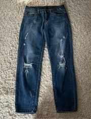 Judy blue distressed relaxed fit jeans size 7/28