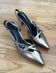 pointed toe kitten heels