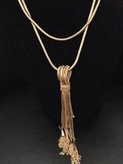 New Badgley Mischka 2 tiered Choker & tassels Neck