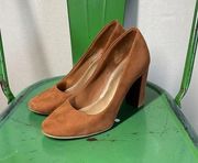 Fioni Faux Suede Block Heels in Size 6